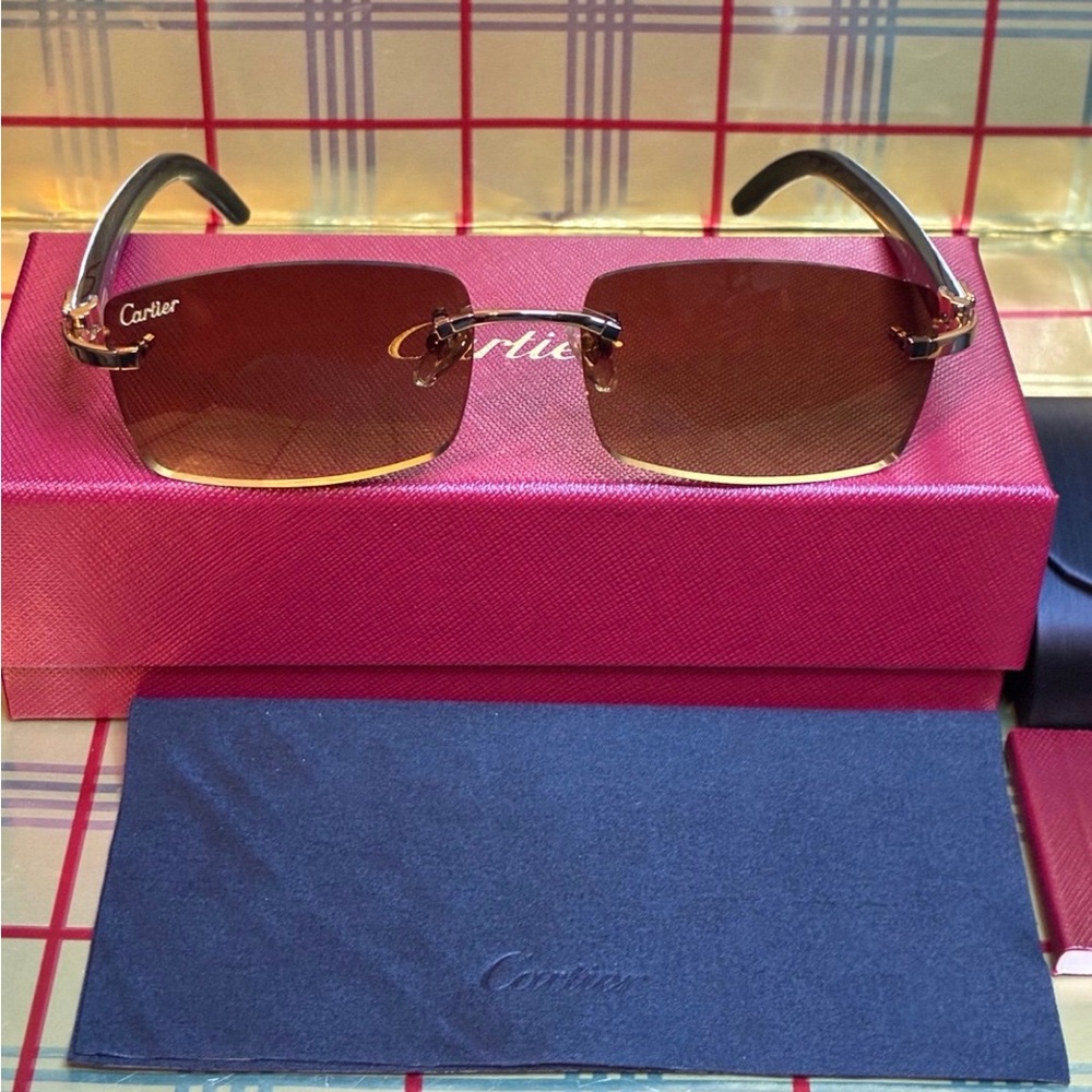 Cartier Unisex Buffalo Horn Sunglasses - Picture 4 of 5